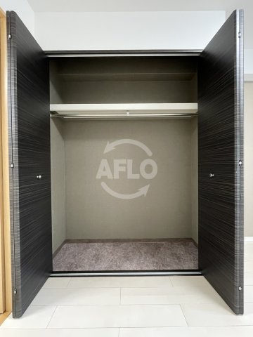 ソルレヴェンテ梅田の収納|ソルレヴェンテ梅田　クローゼット