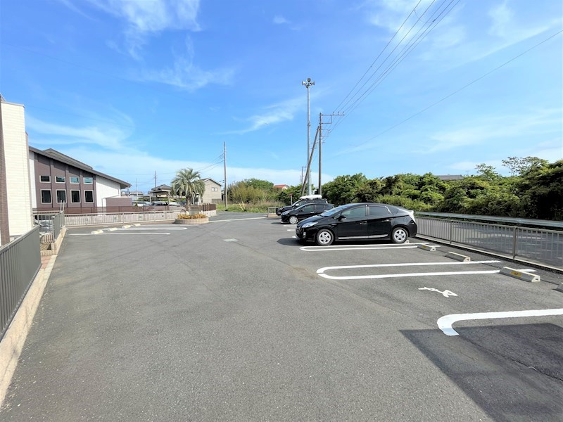 グラシア Aの駐車場|駐車場