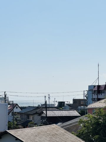 ZAIMOKUZA OCEAN TERRACE — 海を望む材木座の家の展望
