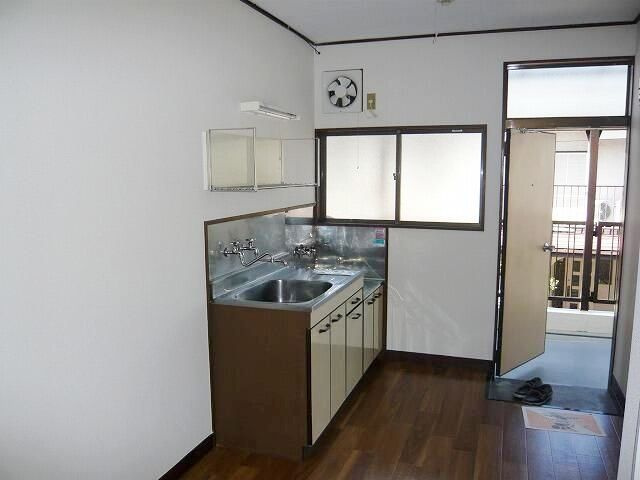 コーポ天野の居間・リビング