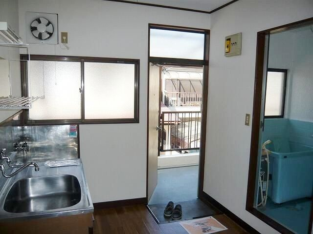 コーポ天野の玄関