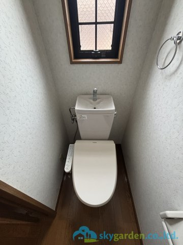 秦野市西大竹　中古戸建のトイレ