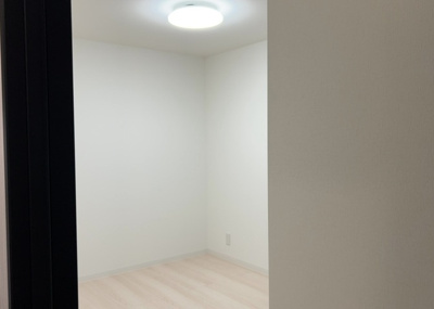 【子供部屋】 | 厚木栄町ハイツ | 子供が何人でも年齢によっては、受験時にしっかり壁のある個室があった方が良い場合もあります。難しい問題ですが、兄弟の人数や、性別や年齢差によって状況が異なりますので、数年後のこともしっかり考えましょう。