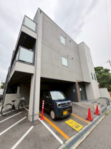 AⅡ上ヶ原関学前の外観