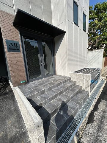 AⅡ上ヶ原関学前のエントランス