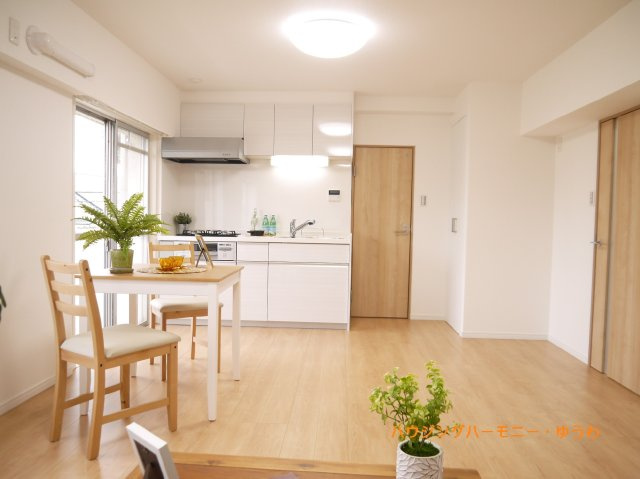 【居間・リビング】 | 若木住宅２号棟 | イメージ画像となります。実際とは異なりますので、ご注意ください！