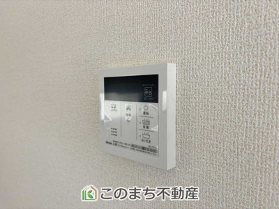 【設備】 | LiveleGarden.S　第9栃木岩舟町静　1号棟 | 省エネ仕様の給湯器です☆設定した温度のお湯が出ます！お風呂のお湯はりもボタン１つで自動です♪
