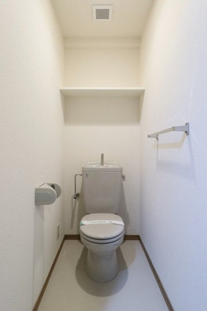 エクセリア上野毛のトイレ|落ち着いた色調のトイレです