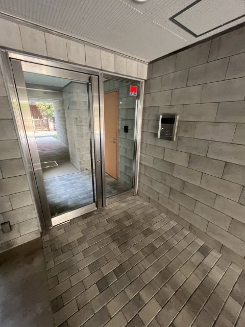 THE　FOURTEENのエントランス|落ち着いたエントランスです