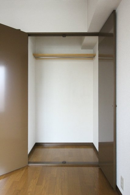 ＯＬＩＯ世田谷上野毛の収納|クローゼット
