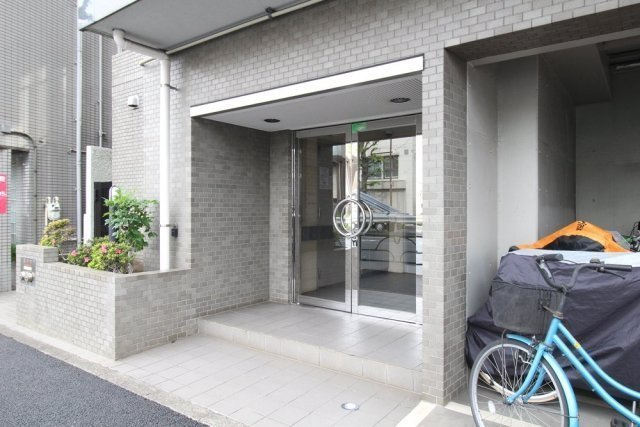 ＯＬＩＯ世田谷上野毛のエントランス|毎日通るエントランスはこのようになっています