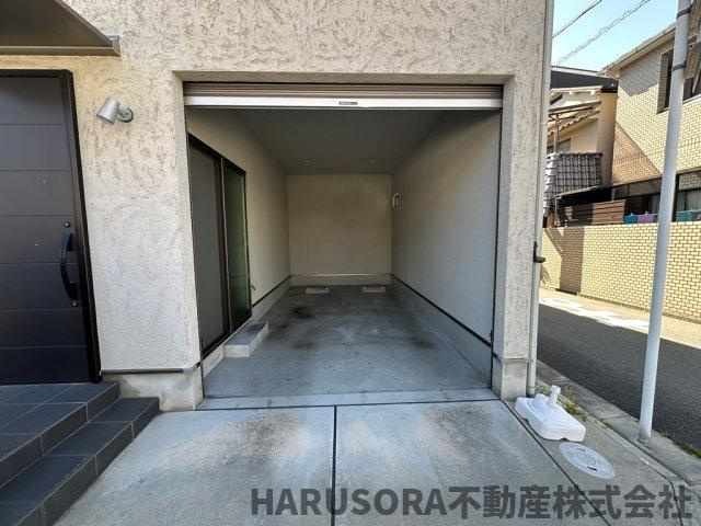 東大阪市御厨南2丁目　2階建の駐車場