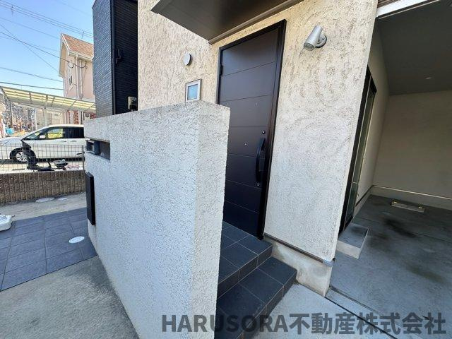 東大阪市御厨南2丁目　2階建のエントランス