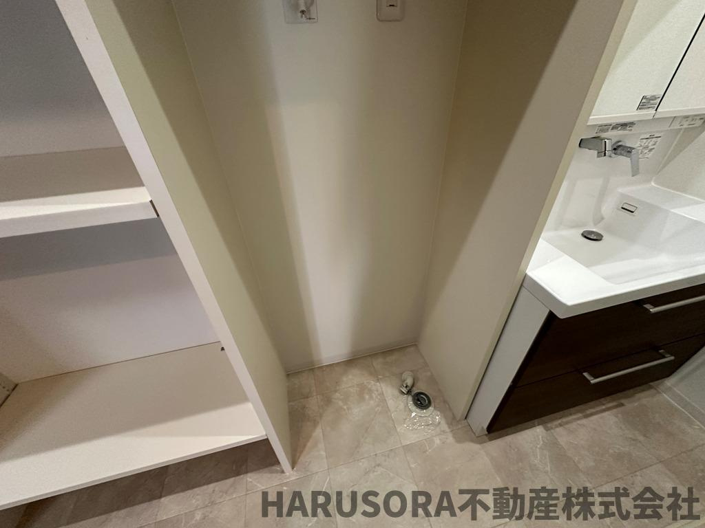 東大阪市御厨南2丁目　2階建のランドリースペース