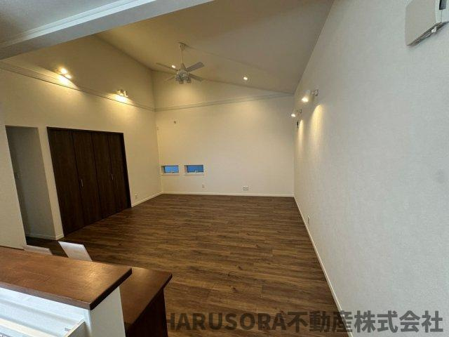 東大阪市御厨南2丁目　2階建の居間・リビング