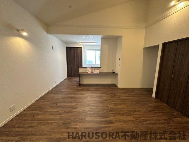 東大阪市御厨南2丁目　2階建の居間・リビング