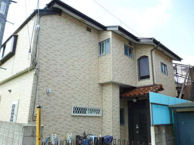 ハイツナナベの外観|落ち着いた雰囲気の外観です