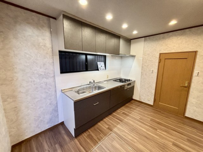 【キッチン】 | 吹田市岸部北３丁目　一戸建て