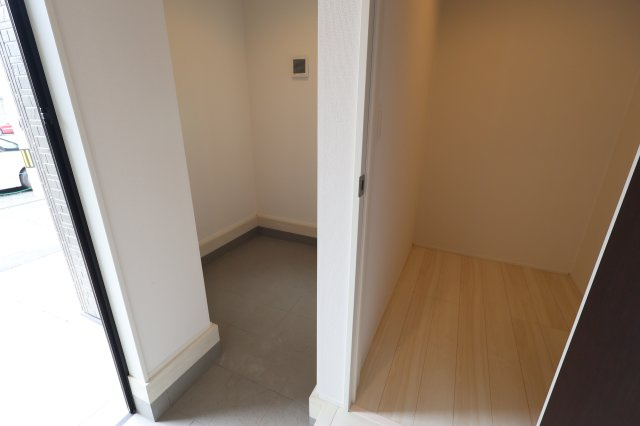 《仲介手数料無料》ふじみ野市上福岡５丁目8-7新築一戸建てグラファーレの収納