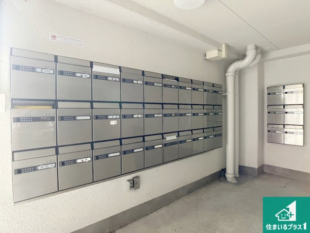 メイクアップハイツ須磨浦2号棟のエントランス|共用部（エントランス）