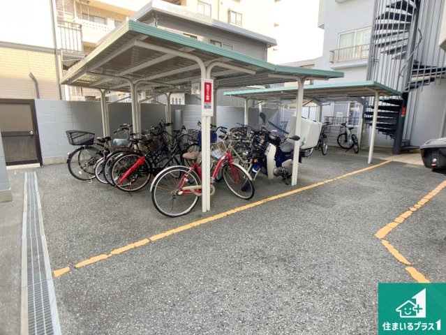 メイクアップハイツ須磨浦2号棟の駐輪場|共用部（駐輪場）