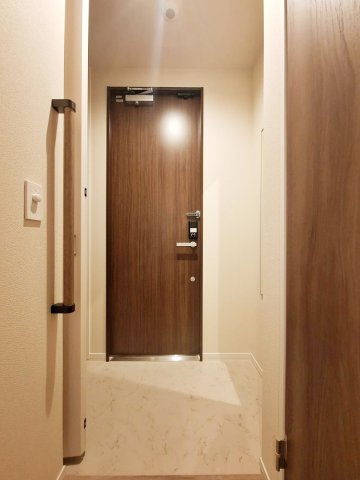 Ｙ’ｓ　Ｆ　Ｒｅｓｉｄｅｎｃｅ　Ⅰの玄関