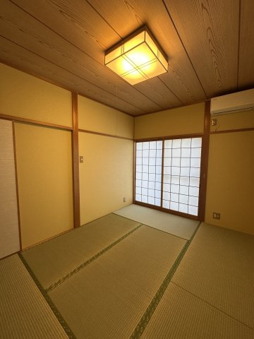 東九条河西町　戸建ての和室