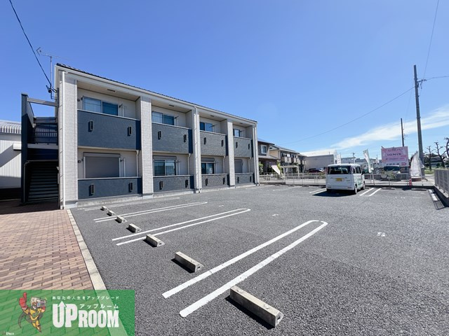 オアシス　ガーデンハイツの駐車場