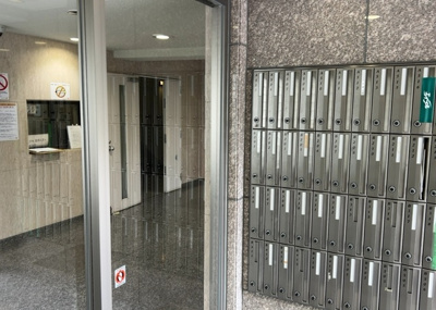 【その他共用部分】 | 共立リライアンス八王子Ⅱ | 共用部分は、一棟の建物に住む区分所有者全員が共同で所有するとし、共用部分の管理、補修などは、区分所有者で形成される管理組合が行います。個人の判断で勝手に変更することはできませんので覚えておきましょう。