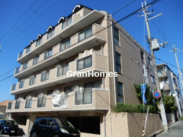 ジュネス鴨池の外観