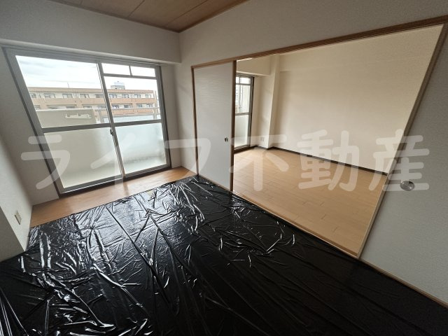 アフロディ布市の居間・リビング|こちらの居間で趣味の時間をお楽しみください