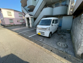 【駐車場】