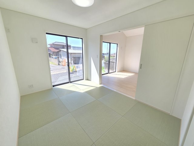 新築　前橋市粕川町新屋第2　1号棟　Cradle Gardenの和室|現地写真　リビング横の和室です。居室、お子様のプレイルーム、客間など様々な使い方ができますね！