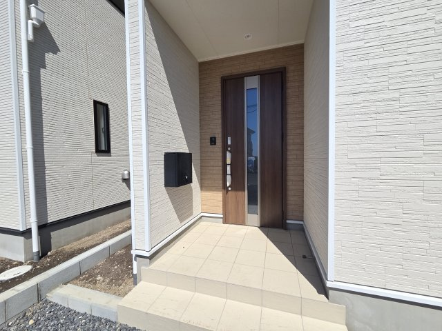 新築　前橋市粕川町新屋第2　3号棟　Cradle Gardenの玄関|現地写真　TVモニタードアホン付きなので防犯面も安心です！