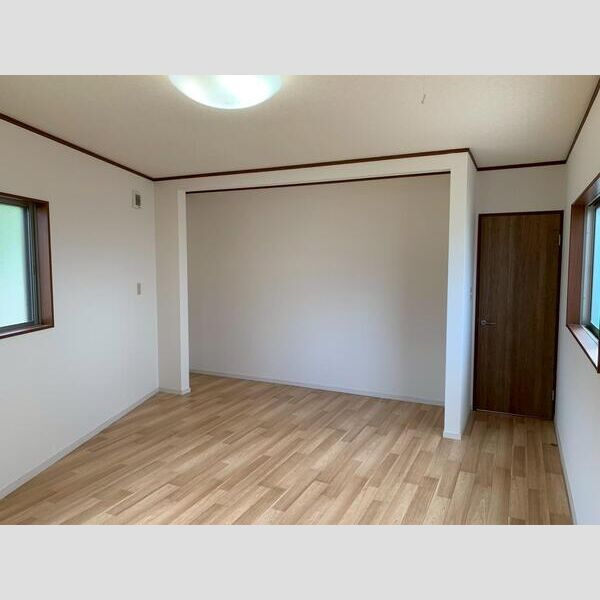 緑ケ丘戸建の収納