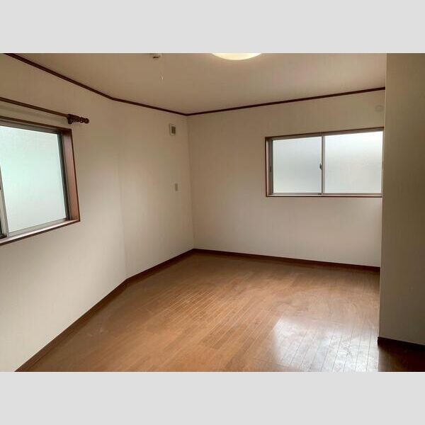 緑ケ丘戸建の寝室