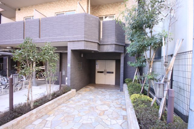 【エントランス】