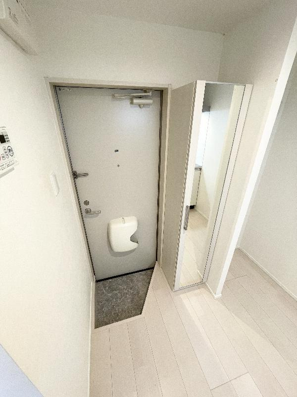 サクラテラス堀田の玄関