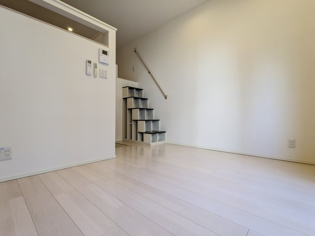 クレーシェレ瑞穂の洋室