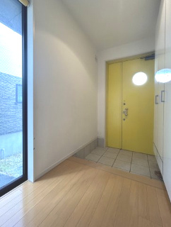 和泉市のぞみ野1丁目戸建の玄関