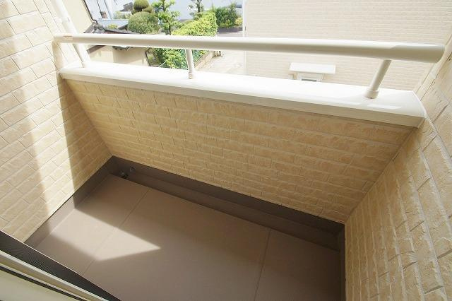【バルコニー】 | 小田部5丁目戸建賃貸 | 別号室の写真になります。現況優先。
