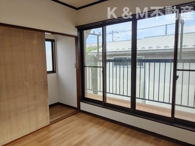 貸家　豊住２丁目のバルコニー|バルコニーからの眺めを楽しみながら食事をしませんか