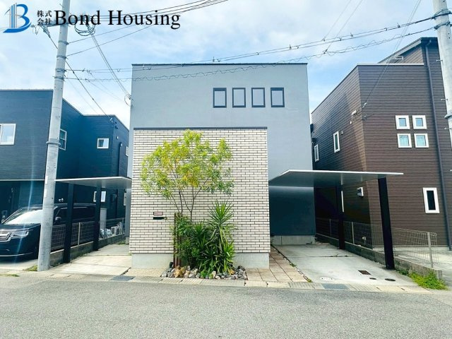 LDK24帖　中庭付き　玉津町西河原　良質戸建の外観