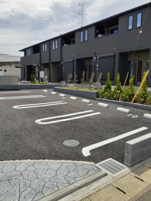 【駐車場】 | ガーデニア請西 | 駐車場完備です