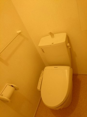 【トイレ】 | オ・ソレイユＡ | シンプルで使いやすいトイレです
