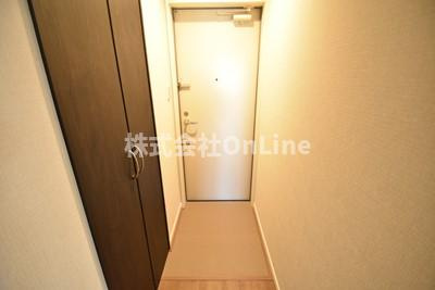 エクセレント久宝園の玄関