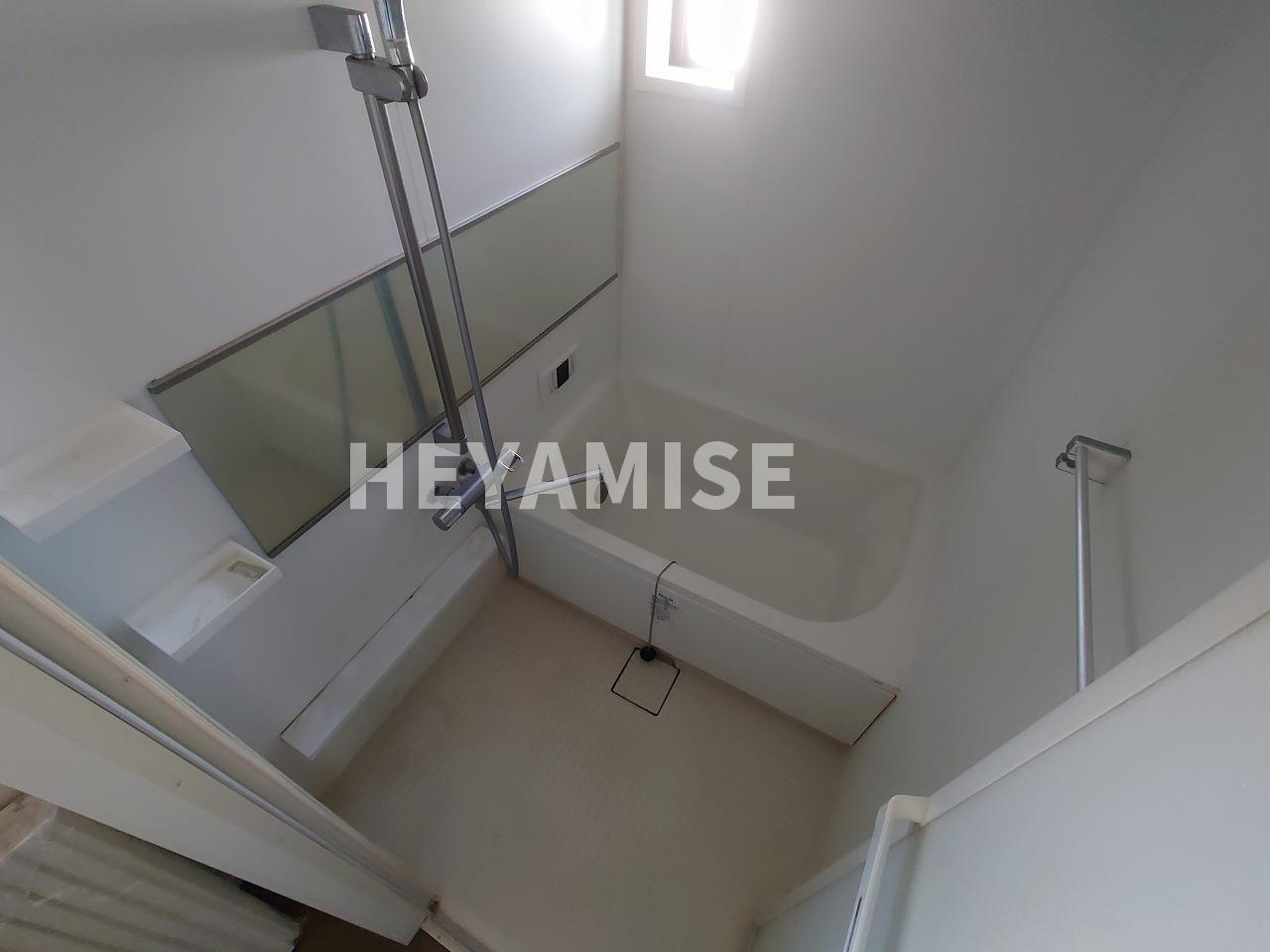 APARTMENTS CODE ISAHAYAの浴室|※室内画像は別号室のもの