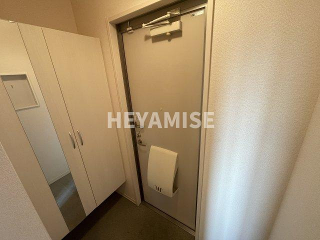 ロイヤルガーデン木場の玄関|※室内画像は別号室のもの。