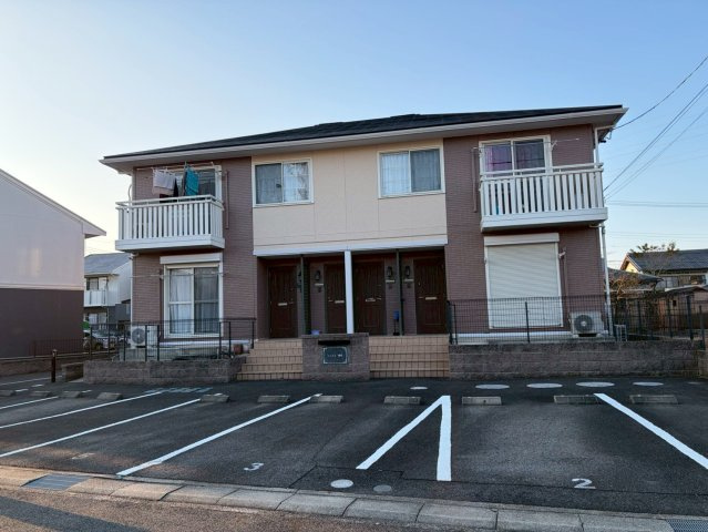 ジュネス御岳　A棟の外観