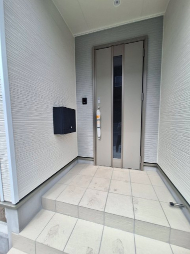 クレイドルガーデン高崎市吉井町吉井川第3の玄関|現地撮影